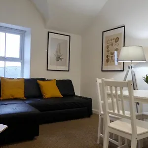 Bright And Modern 4 Person In Centre , Cardiff United Kingdom
